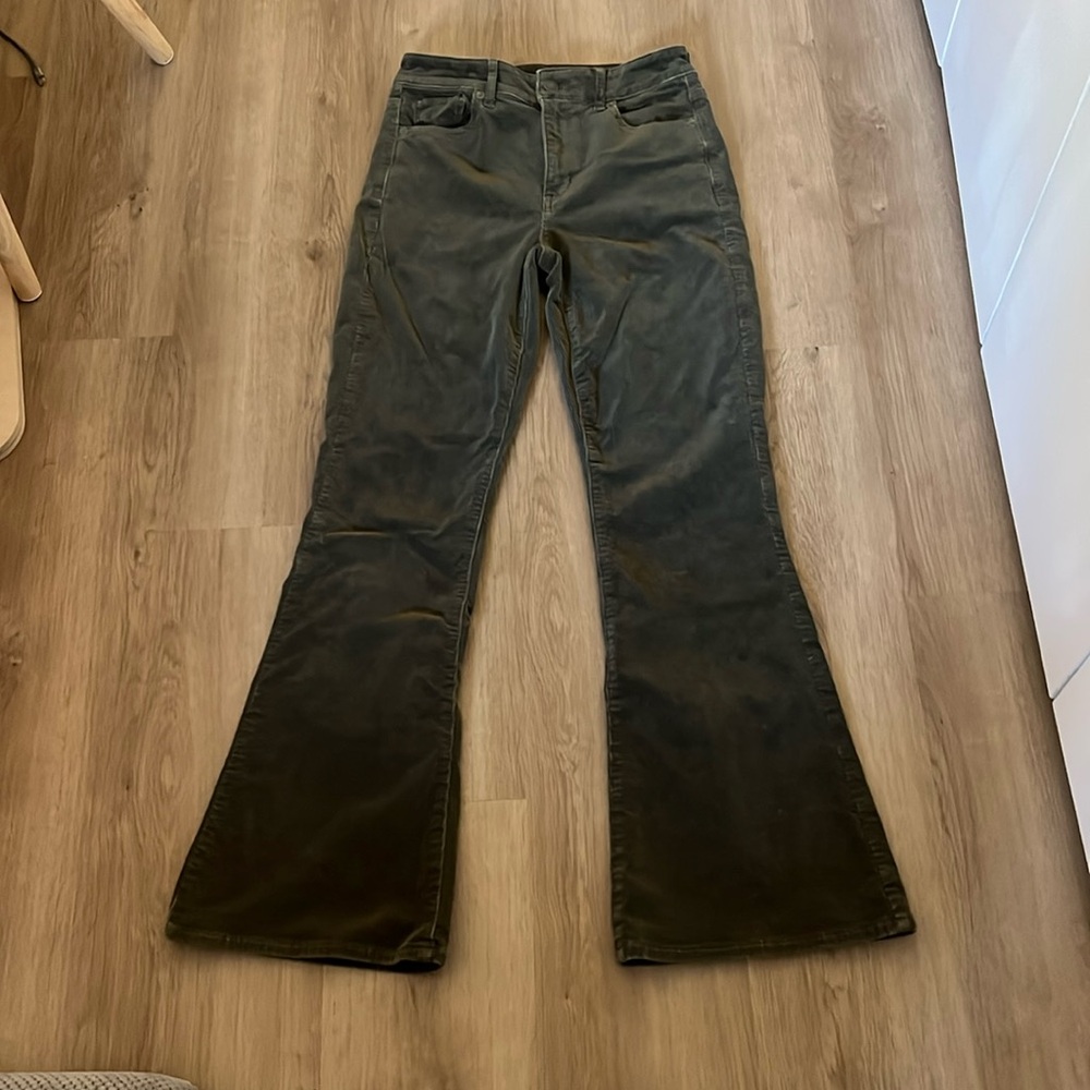 American Eagle High Rise Olive Green Corduroy Pants - Size 4 Reg.